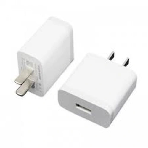 White Xiaomi Adapter 2.0 Amperes on a white background